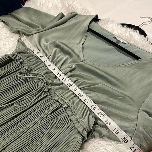 Baltic Born Gabriella Satin Midi Dress in Eucalyptus Green Extra Large - Picture 4 of 8